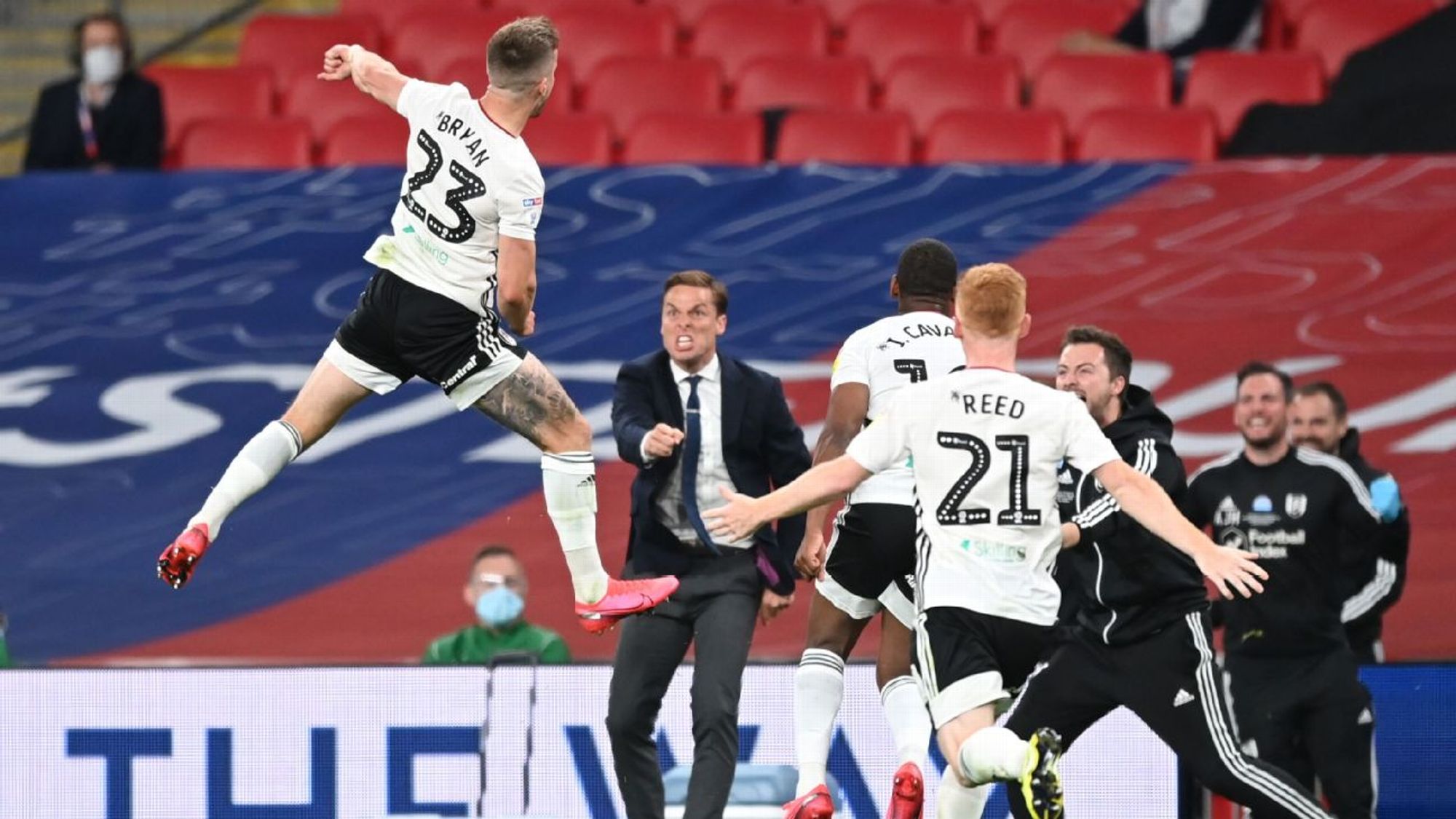 信使报:罗马将多夫比克推荐给尤文和米兰,但未收到积极回应.