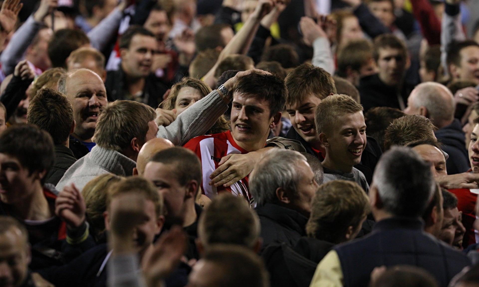 响球队在英 响球队在英